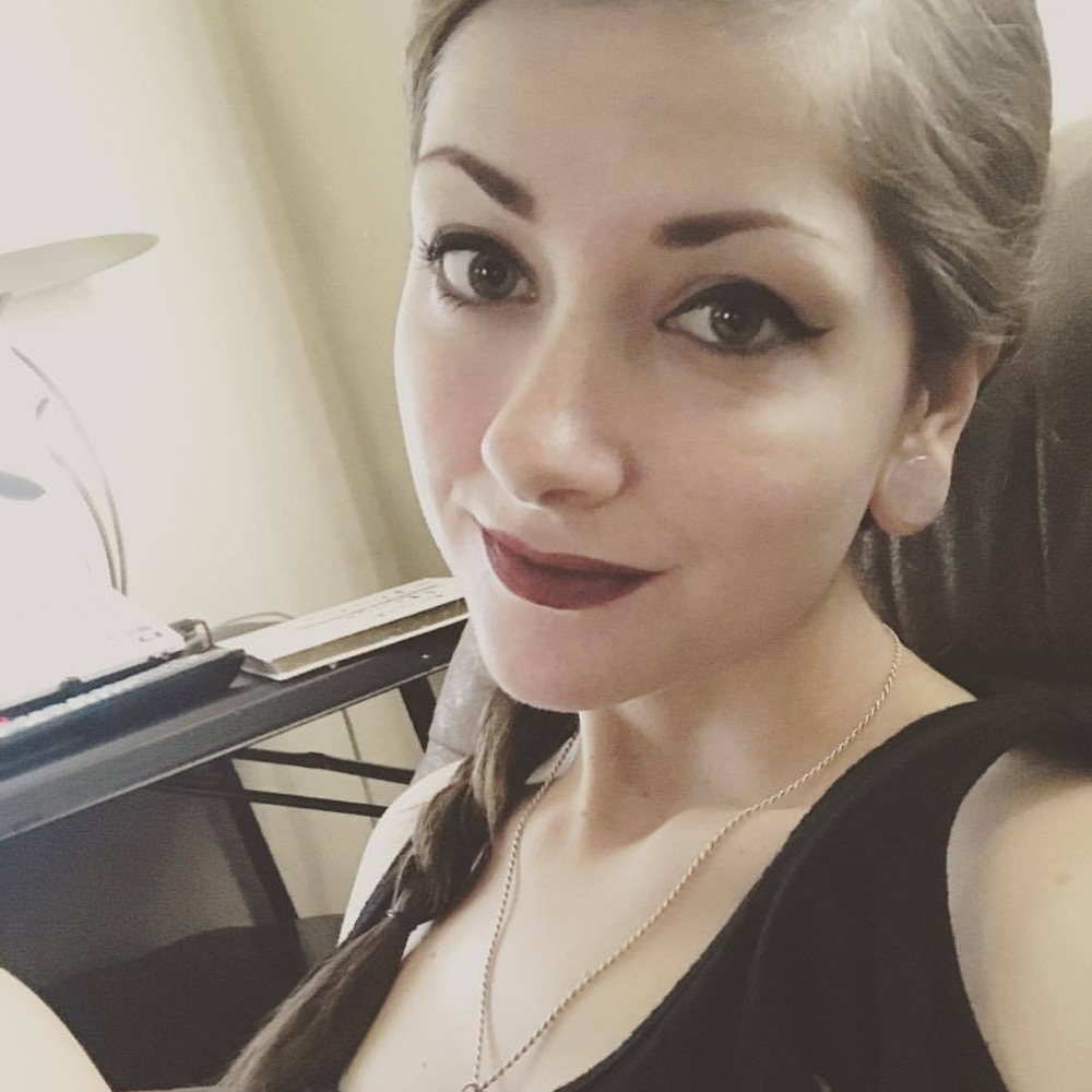 Meet your Posher, Nicole